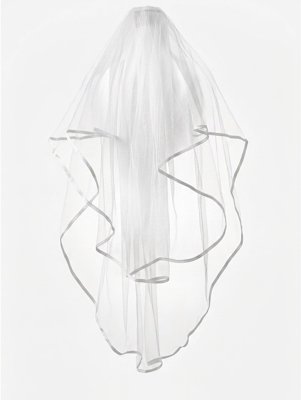 Elegant White Wedding / Bridal Veil